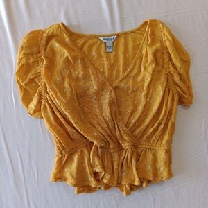 Arizona Jean M Mustard Cropped Top